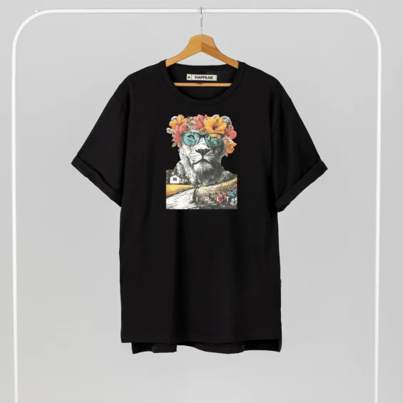 Unisex T-shirt “Ms Lioness” T-shirts  - 4