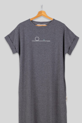 Balance 11 subtle geometric long t-shirt dress black lines